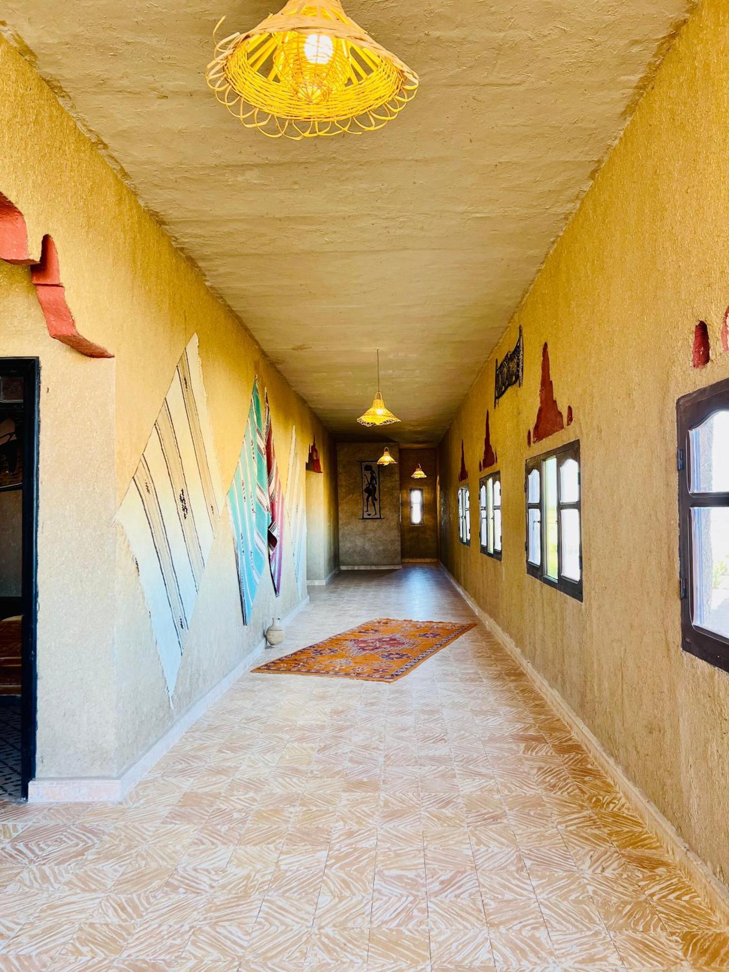 Hotel Camping Les Roses Des Dunes & Piscine Merzouga Exterior foto