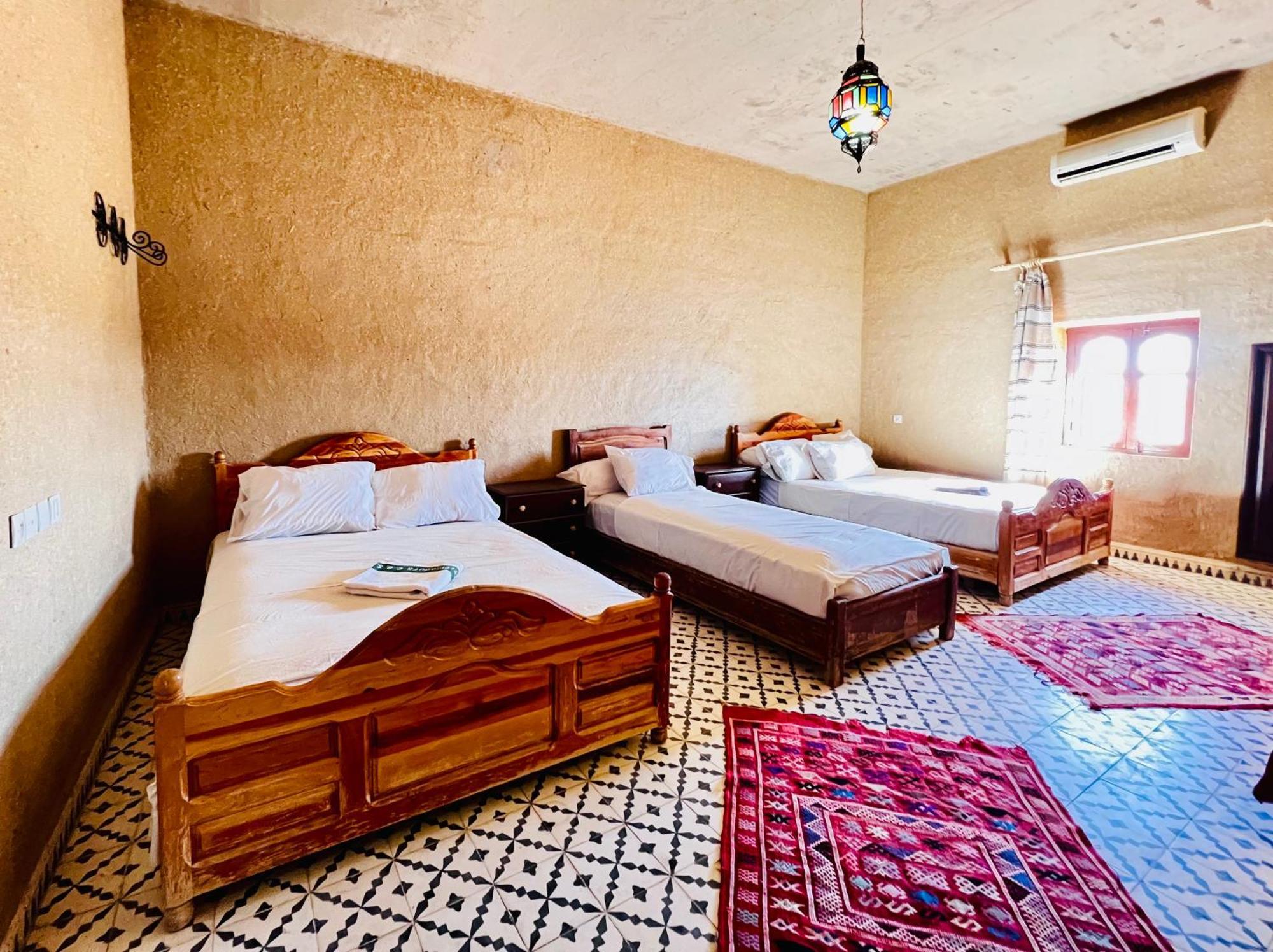 Hotel Camping Les Roses Des Dunes & Piscine Merzouga Exterior foto