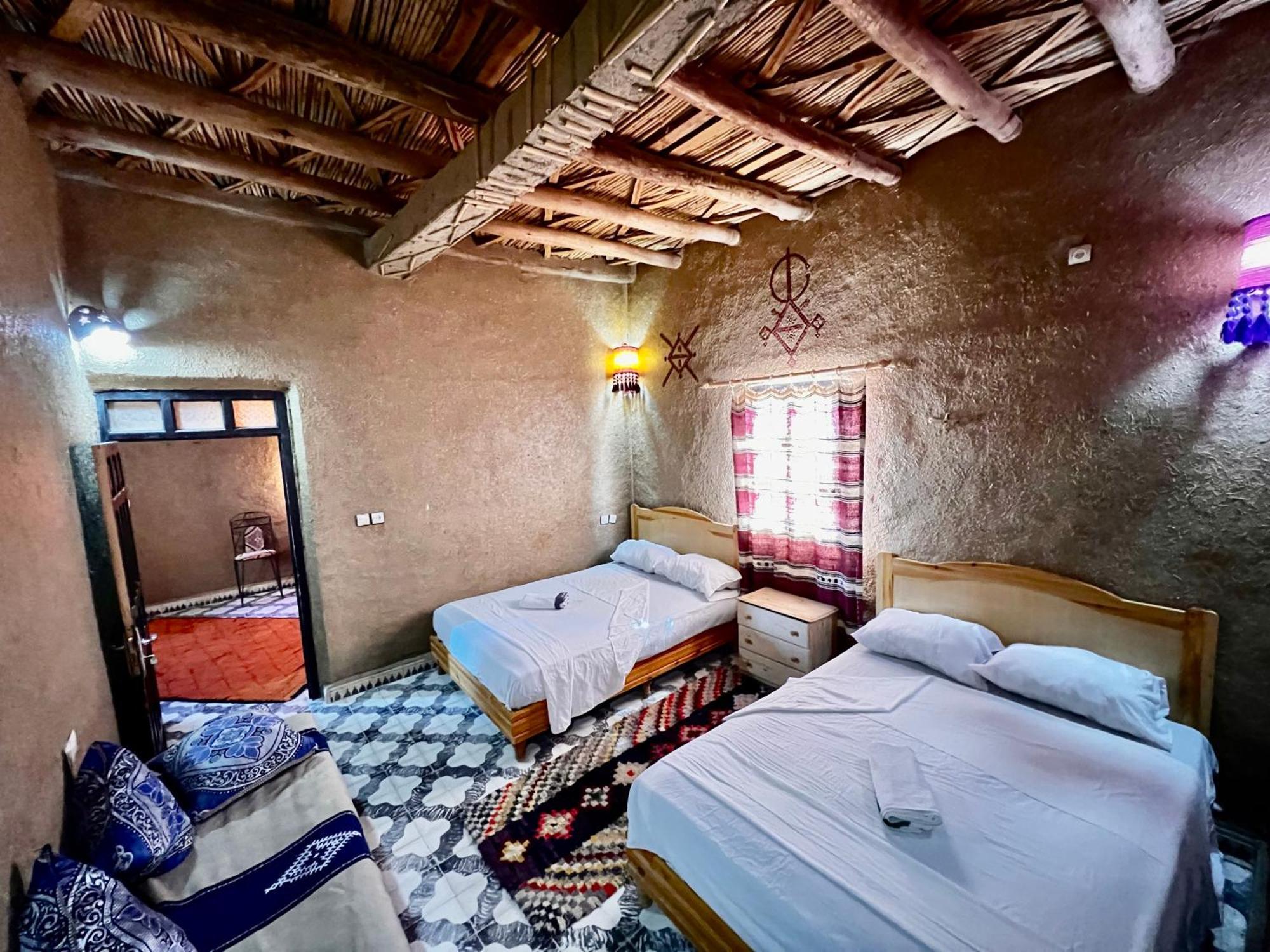 Hotel Camping Les Roses Des Dunes & Piscine Merzouga Exterior foto