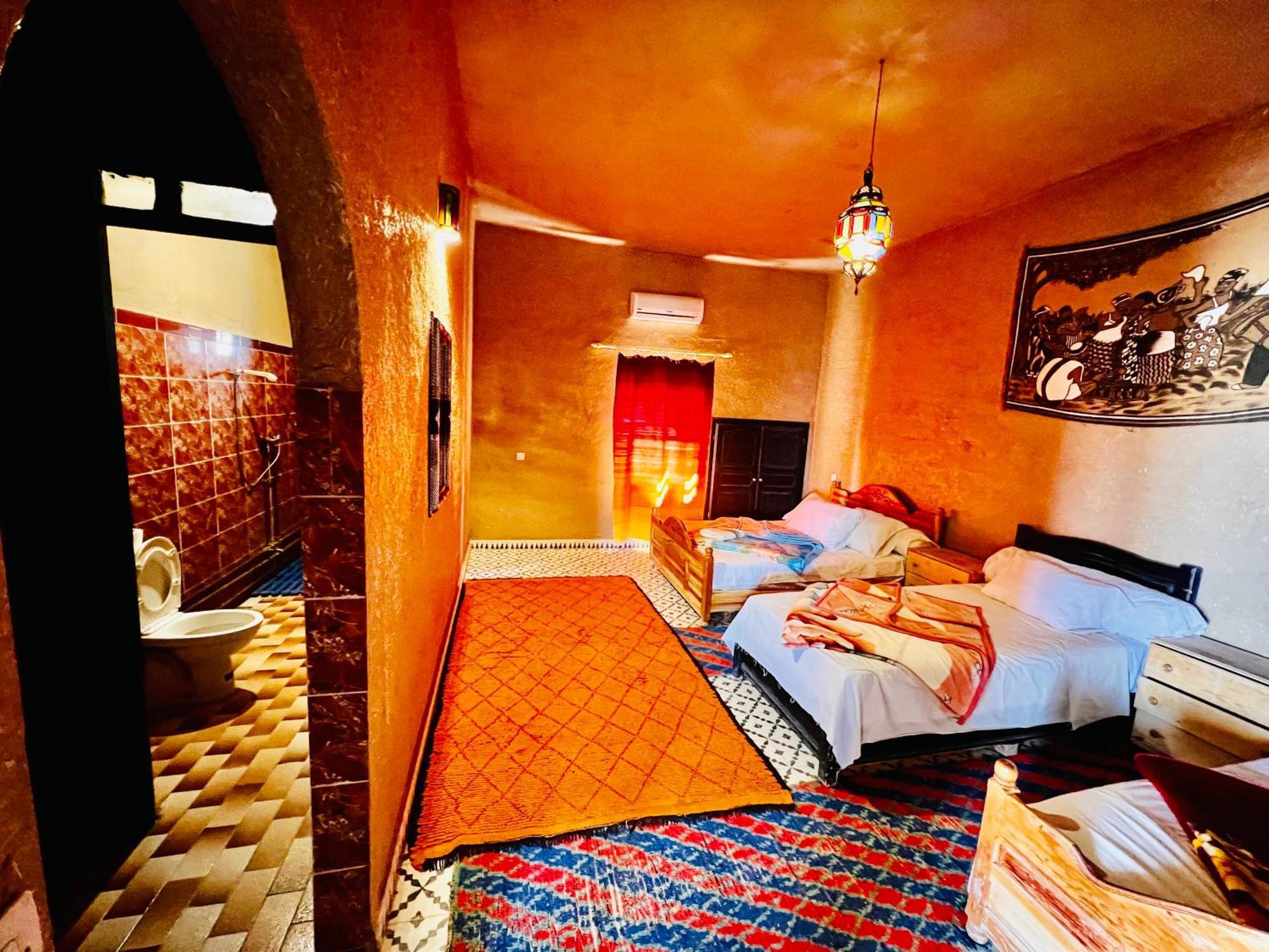 Hotel Camping Les Roses Des Dunes & Piscine Merzouga Exterior foto
