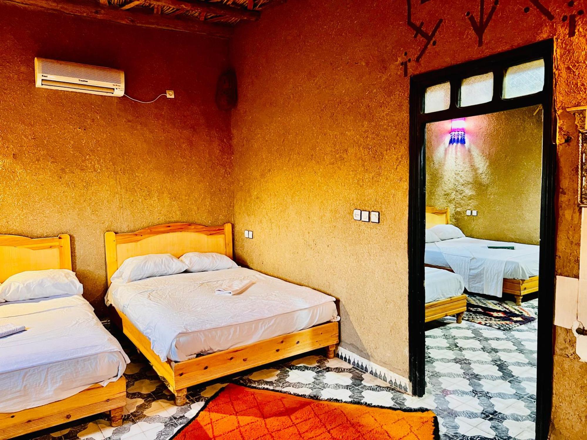 Hotel Camping Les Roses Des Dunes & Piscine Merzouga Exterior foto