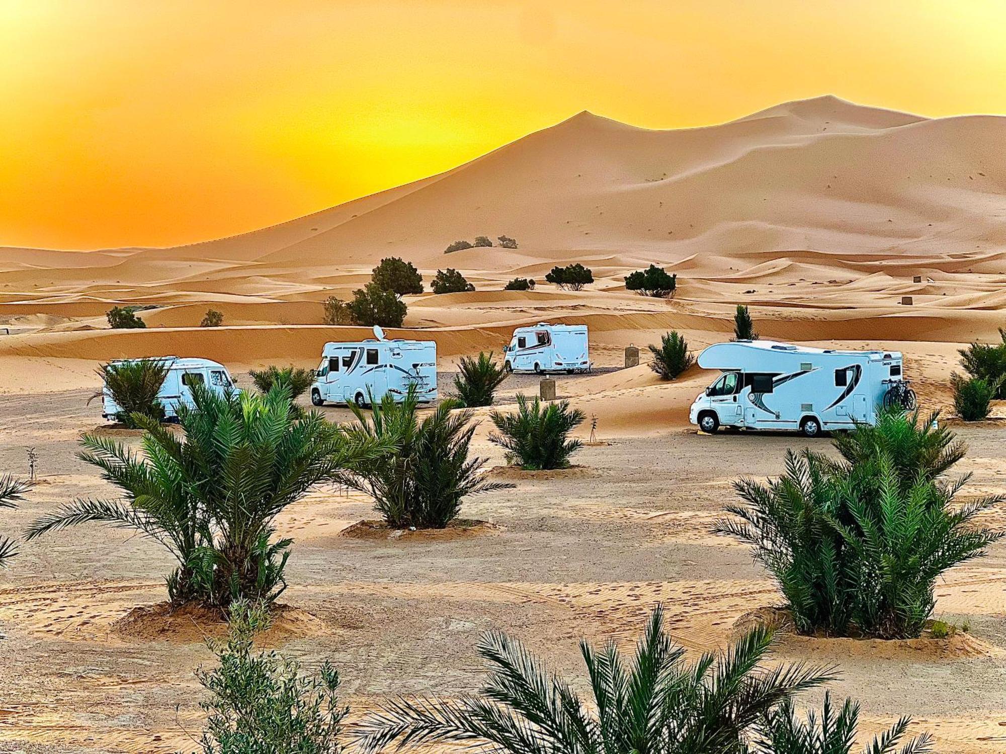 Hotel Camping Les Roses Des Dunes & Piscine Merzouga Exterior foto