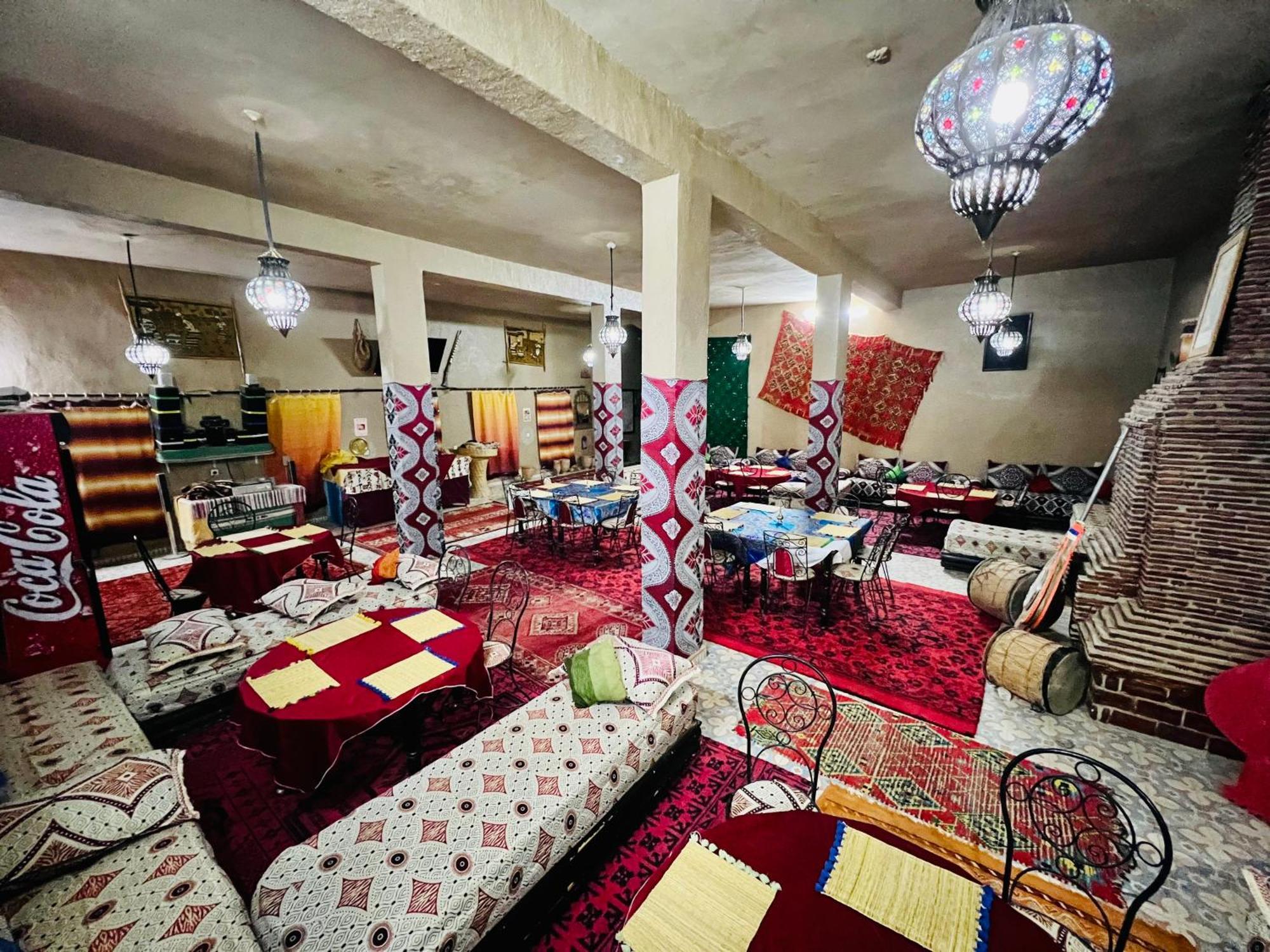 Hotel Camping Les Roses Des Dunes & Piscine Merzouga Exterior foto