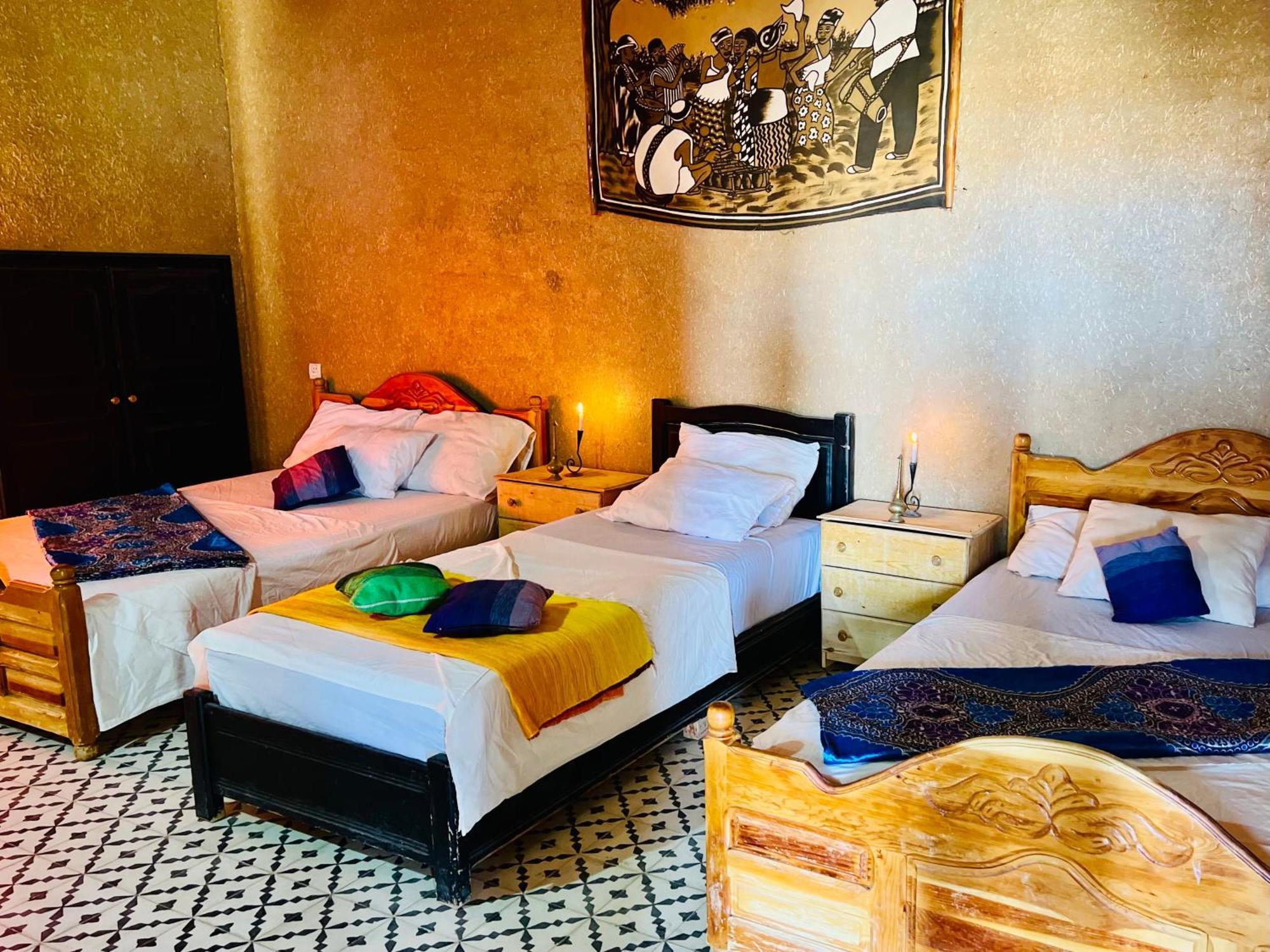 Hotel Camping Les Roses Des Dunes & Piscine Merzouga Exterior foto