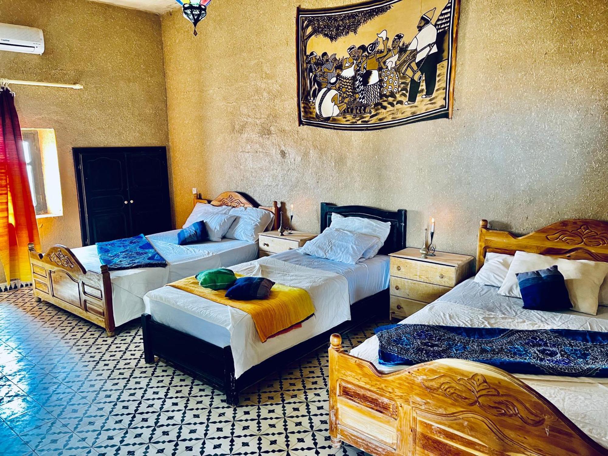Hotel Camping Les Roses Des Dunes & Piscine Merzouga Exterior foto