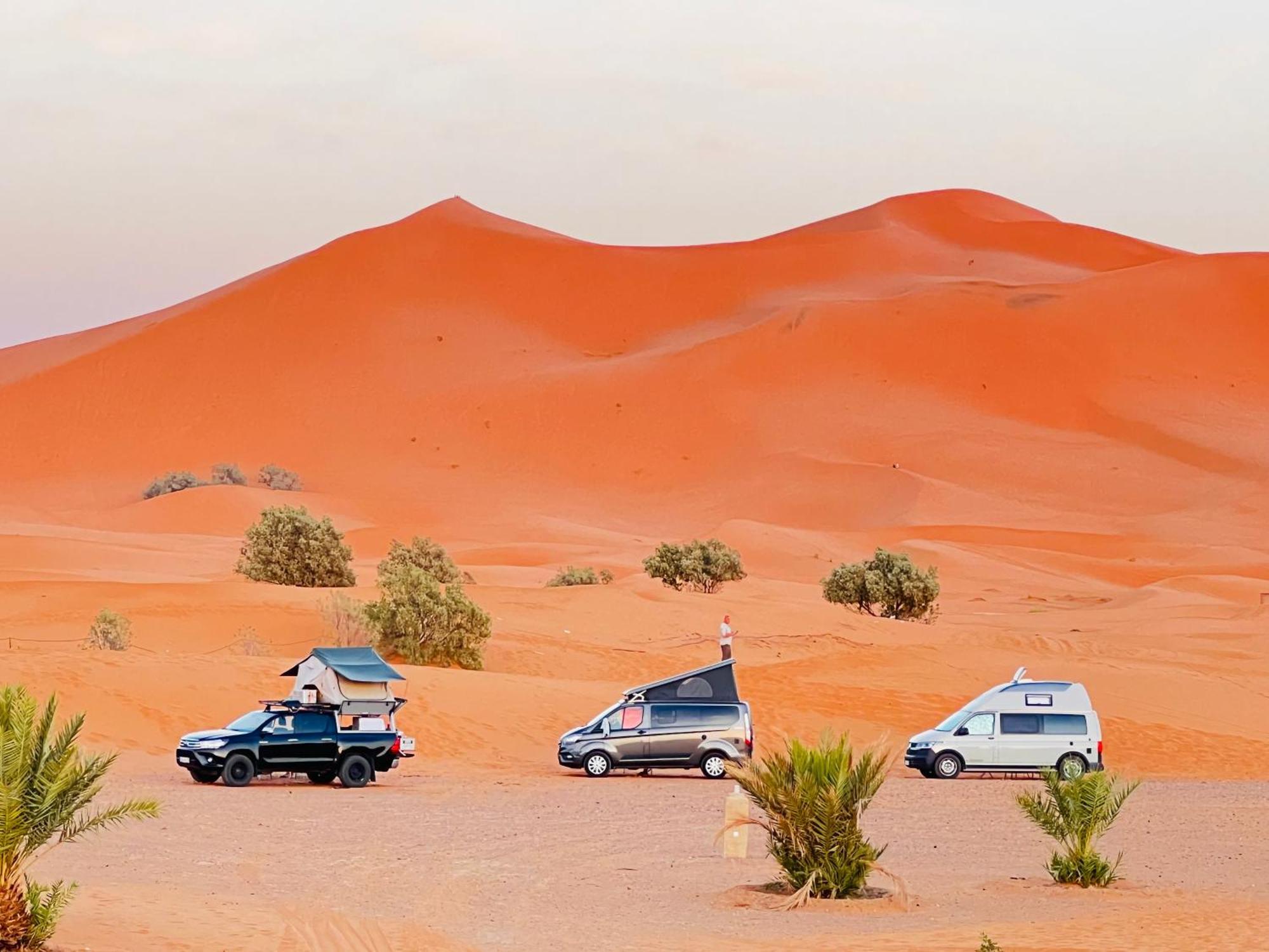 Hotel Camping Les Roses Des Dunes & Piscine Merzouga Exterior foto